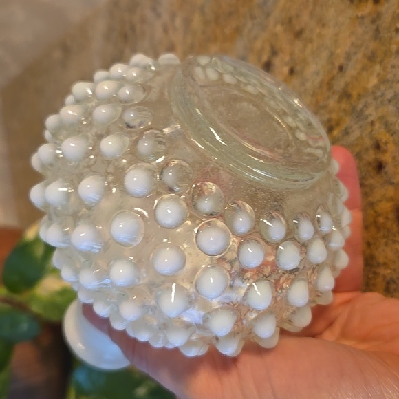 Vintage fenton milk glass hobnail vase - Picture 7 of 12
